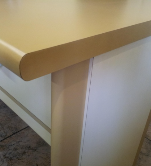 Tablero postformado modelo versátil